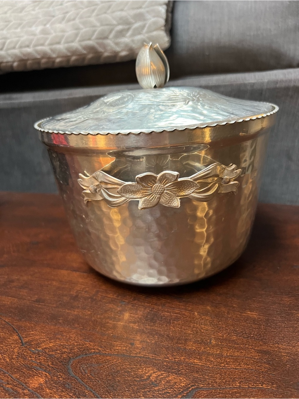 Vintage Hammered Aluminum Ice Bucket 
Art Nouveau Rose Bud Floral Trim Handles